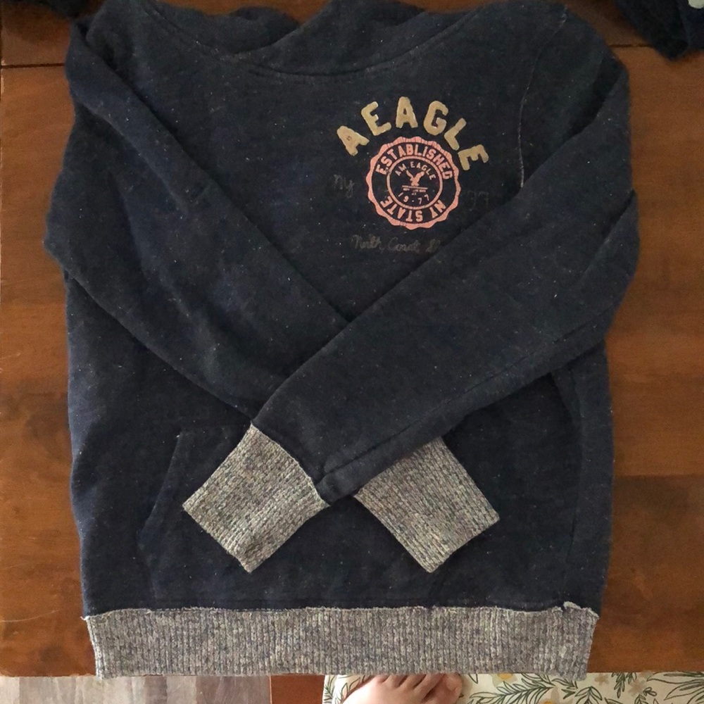 American Eagle sweatshirt